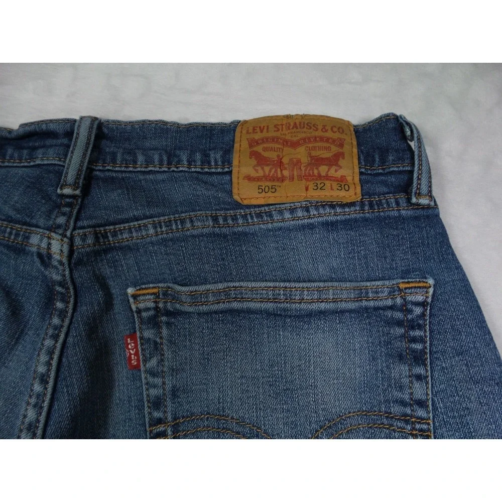 Levis levis 505